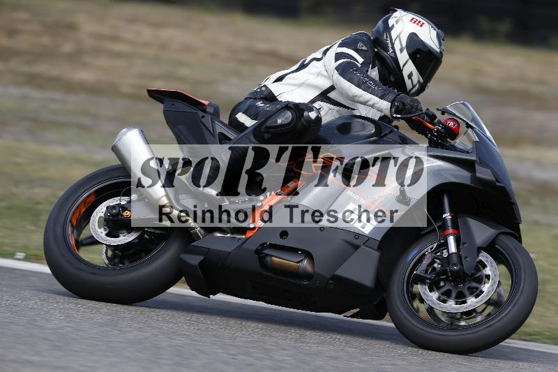 /37 09.08.2026  Pluess Motosport ADR/Freies Fahren/25